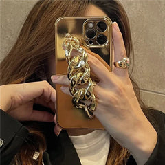 Black Phone Case With Chain On The Side - Show Gadgets