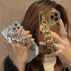 Black Phone Case With Chain On The Side - Show Gadgets