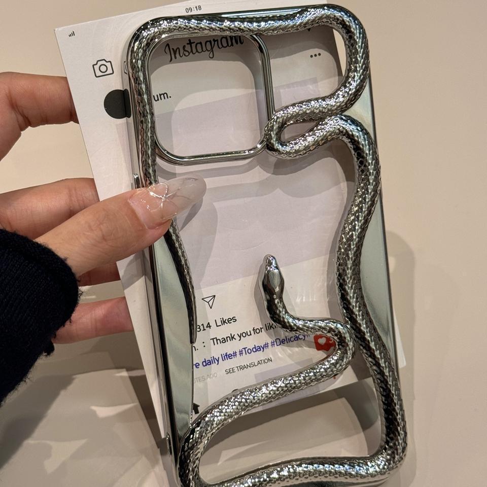 Creative Best - seller Hollow Snake Phone Case - Show Gadgets