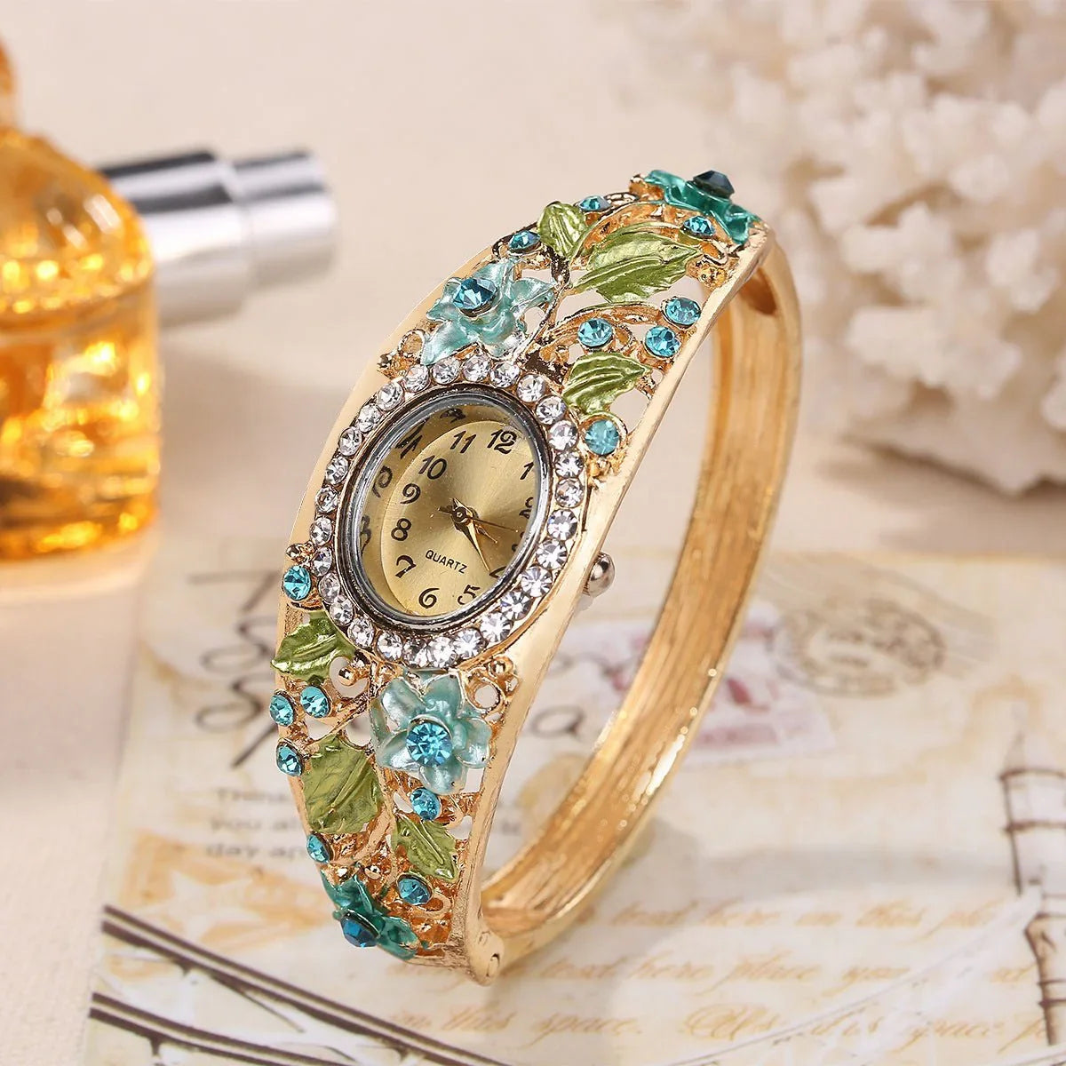 New Blue Vintage Court Style Elegant And Colorful Women's Wrist Watch - Show Gadgets