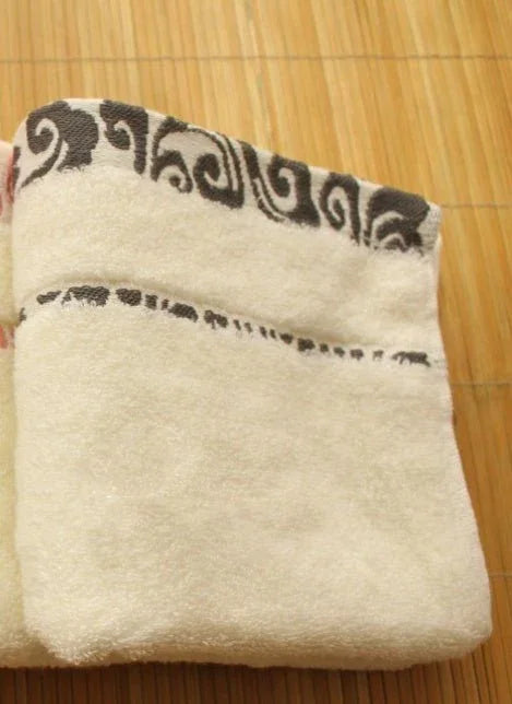 High quality pure cotton crepe - free jacquard Xiangyun thickening face towel - Show Gadgets